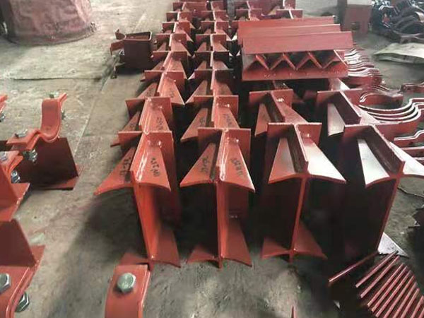 內蒙古使用我們公司的J3型焊接T型支座